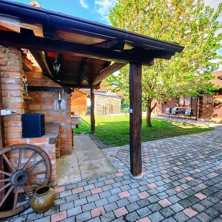 Studio Apartman Buteo Jastrebarsko Exterior photo