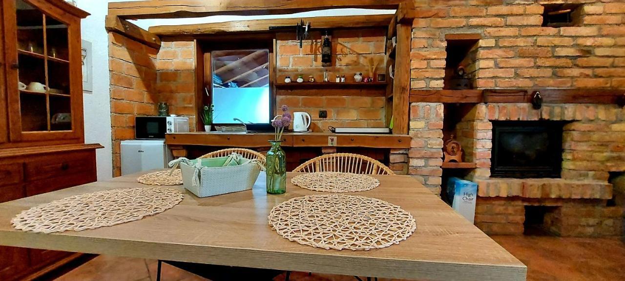 Studio Apartman Buteo Jastrebarsko Exterior photo