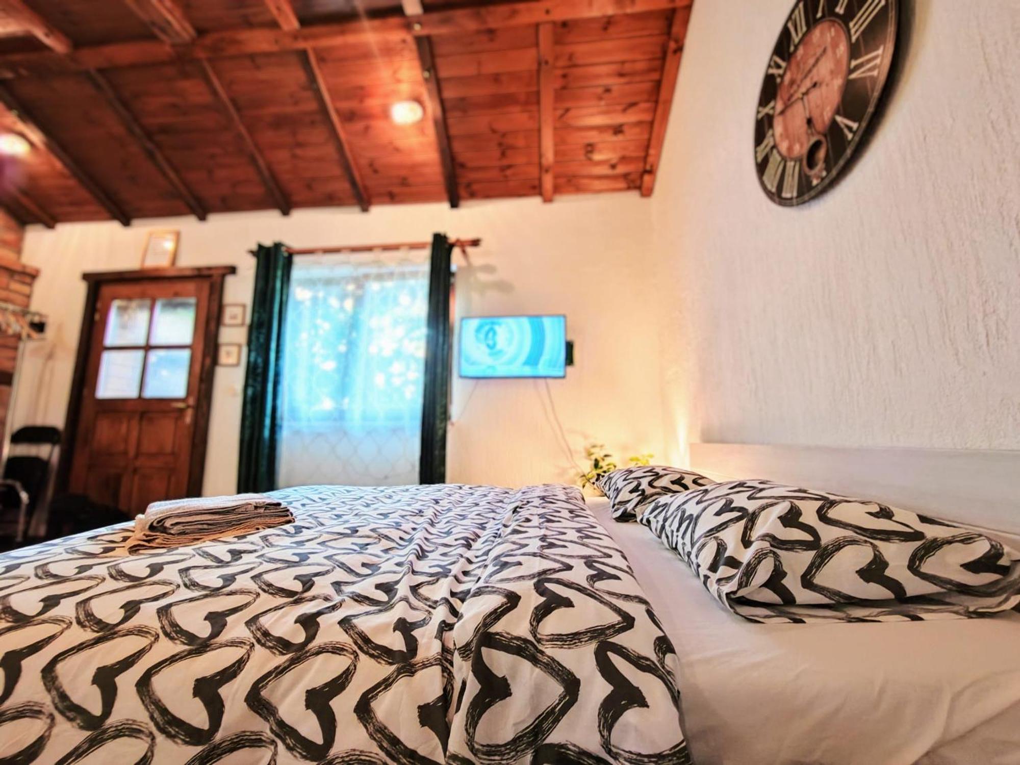 Studio Apartman Buteo Jastrebarsko Exterior photo